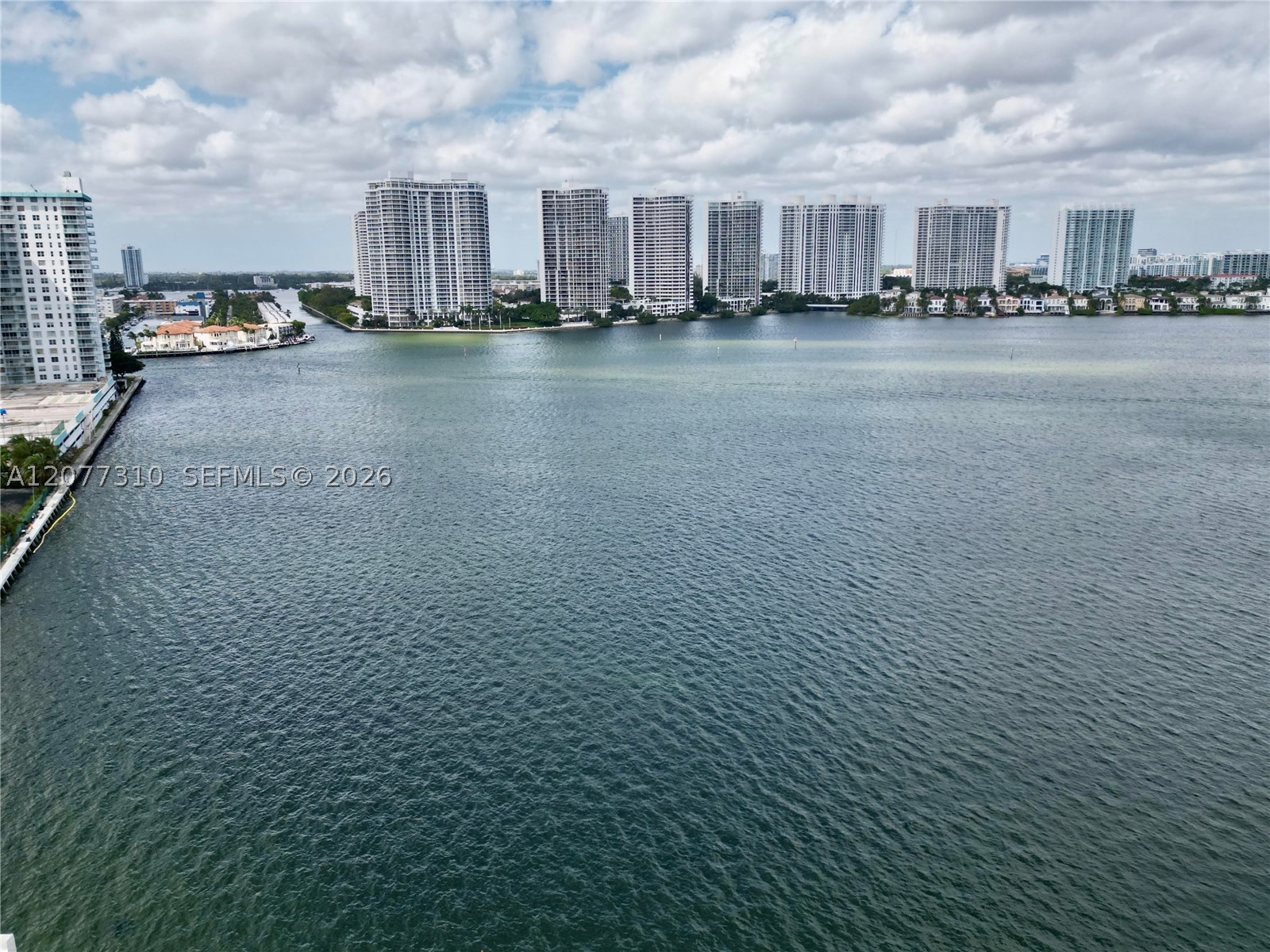 17500 N Bay Rd S907 Property Photo 23