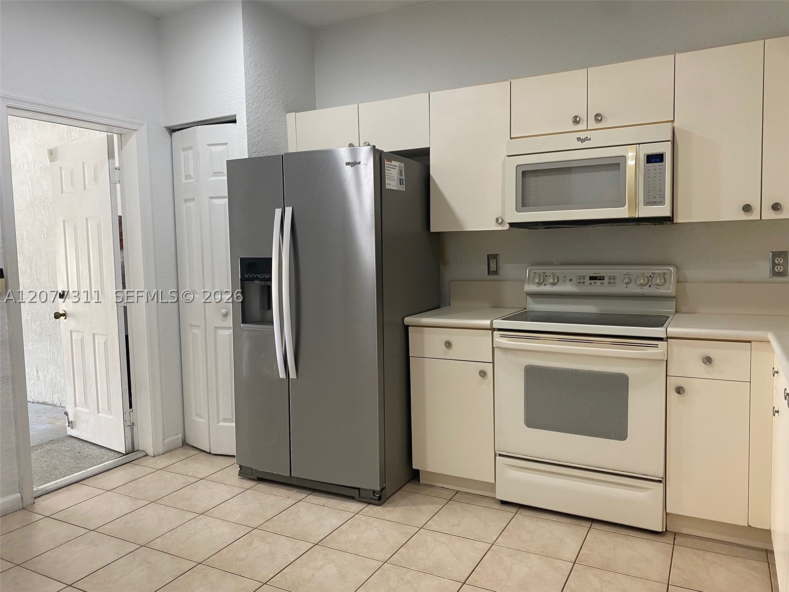 4218 Vineyard Cir 4218 Property Photo 2