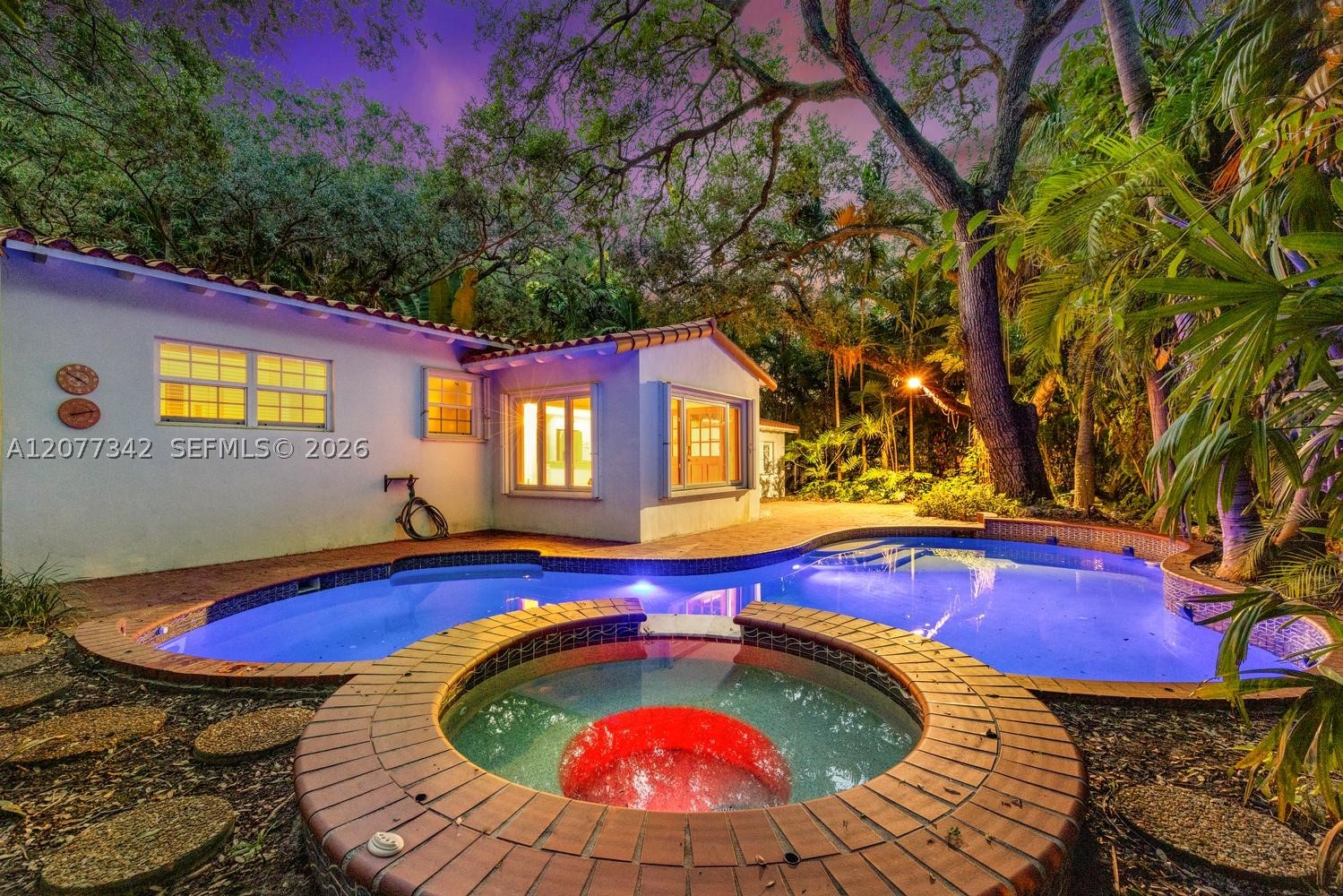 5111 Maggiore St Property Photo 3