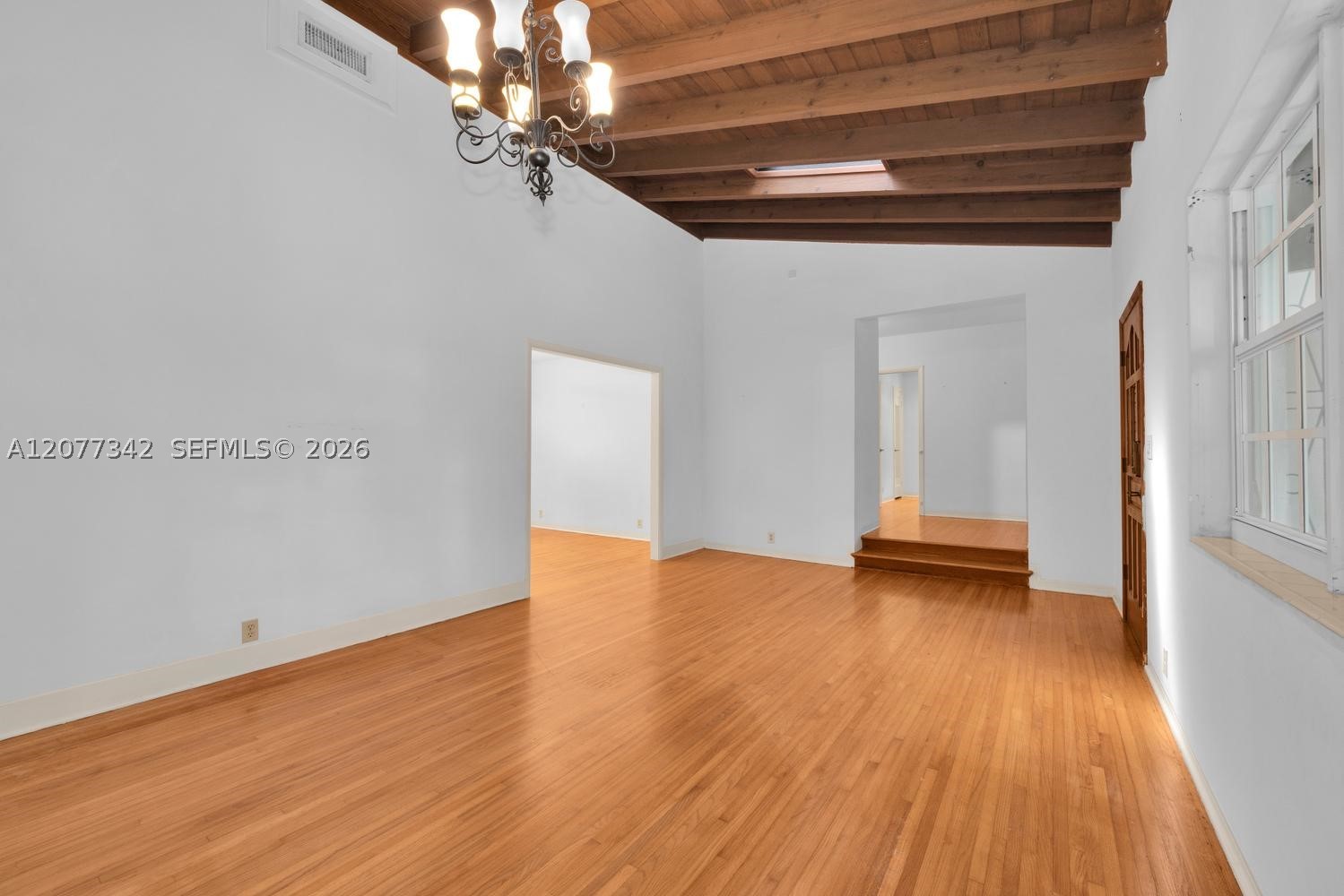 5111 Maggiore St Property Photo 8
