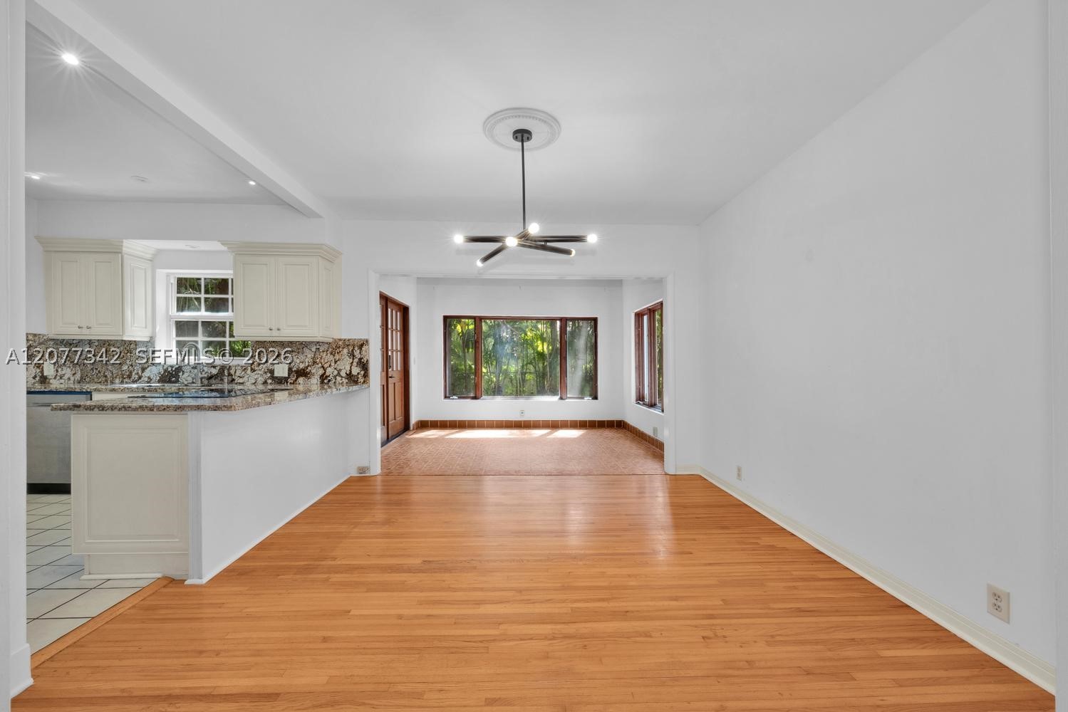 5111 Maggiore St Property Photo 9