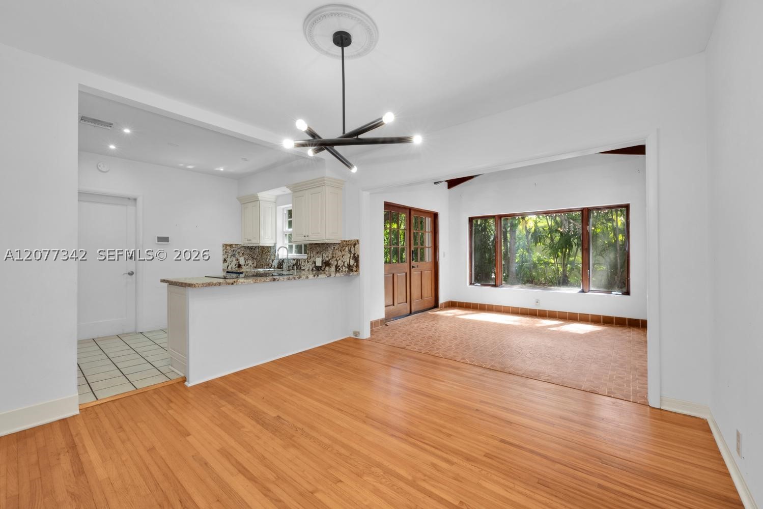 5111 Maggiore St Property Photo 10