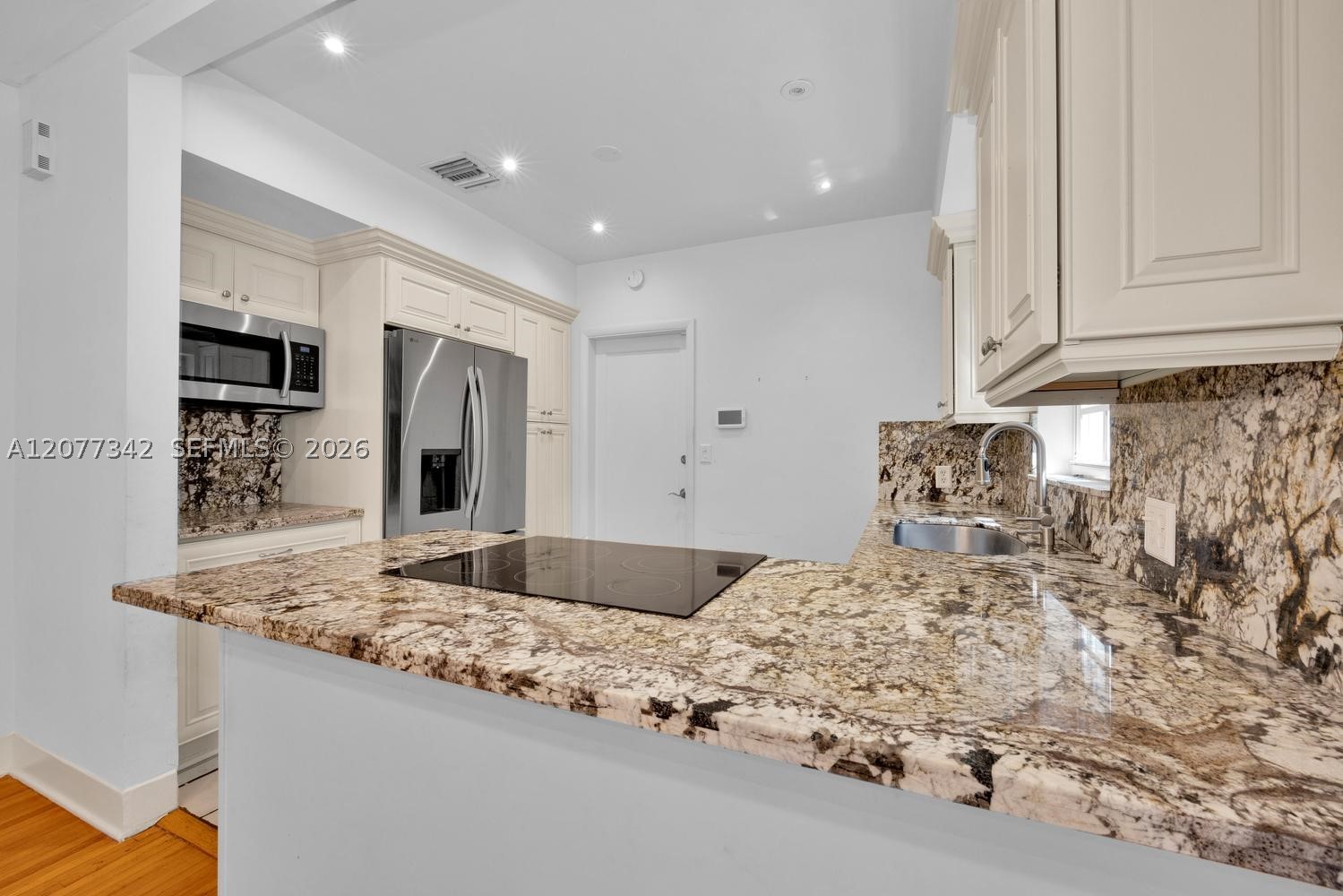 5111 Maggiore St Property Photo 13