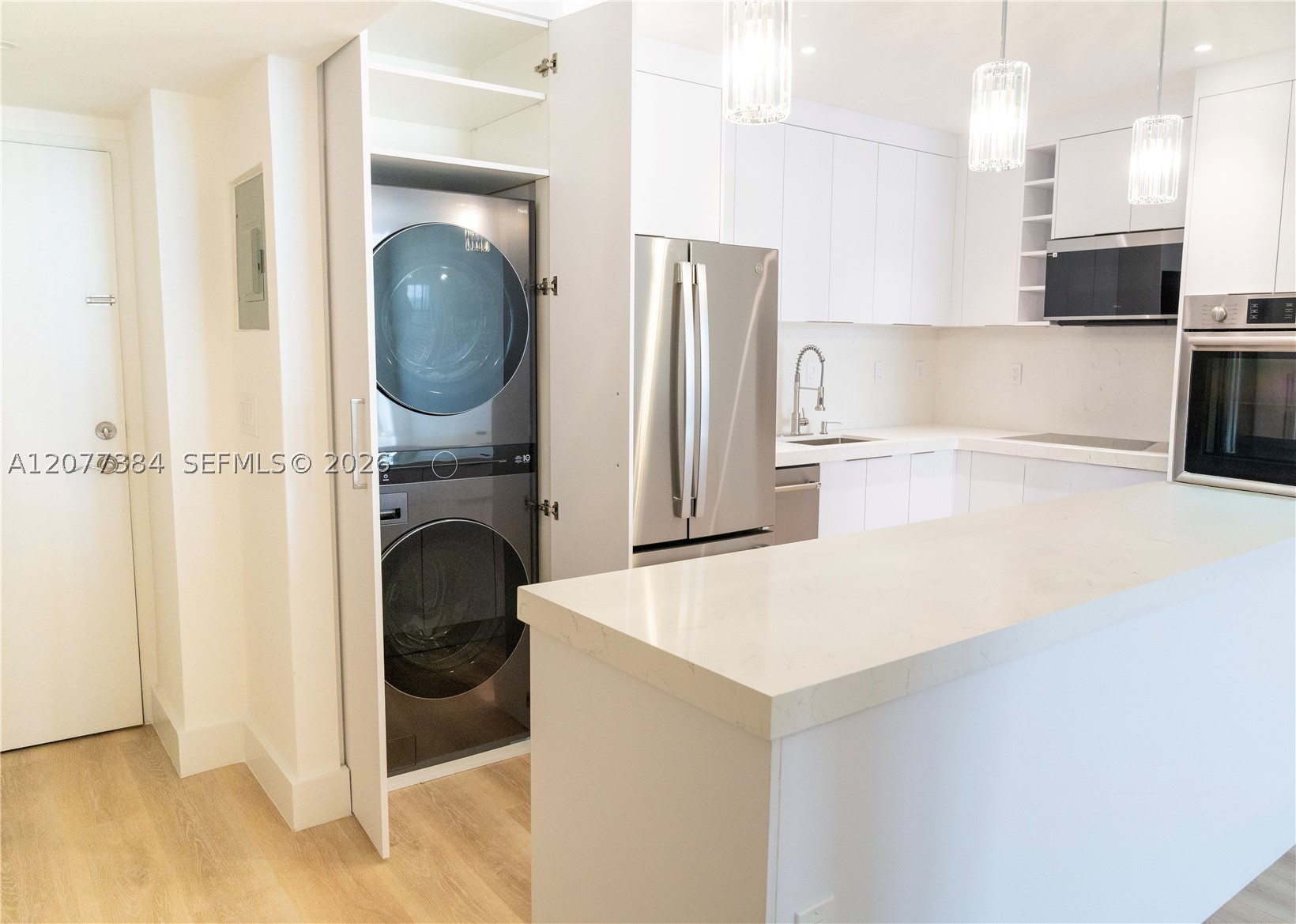 19390 Collins Ave Ph-24 Property Photo 12