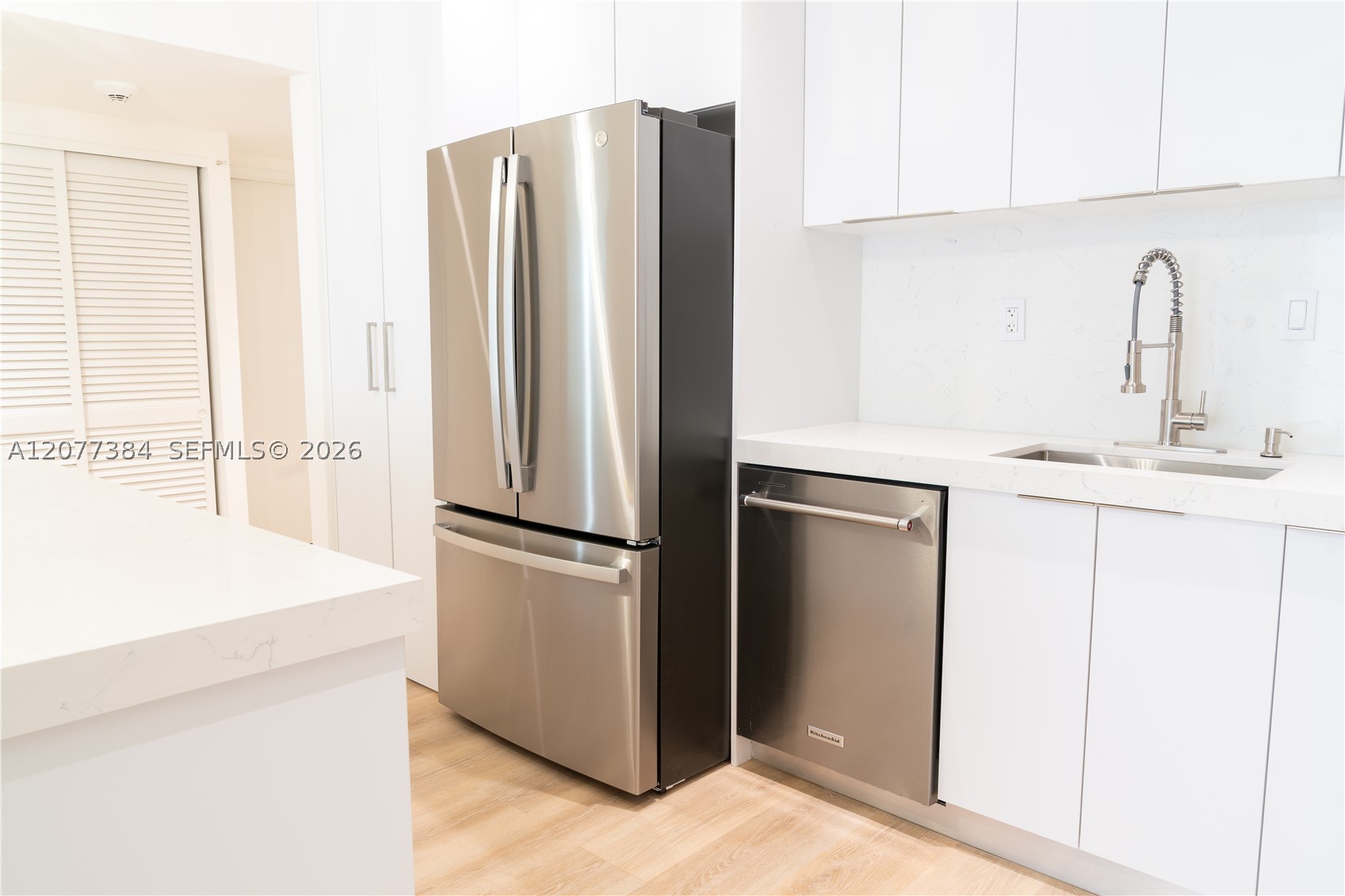 19390 Collins Ave Ph-24 Property Photo 14