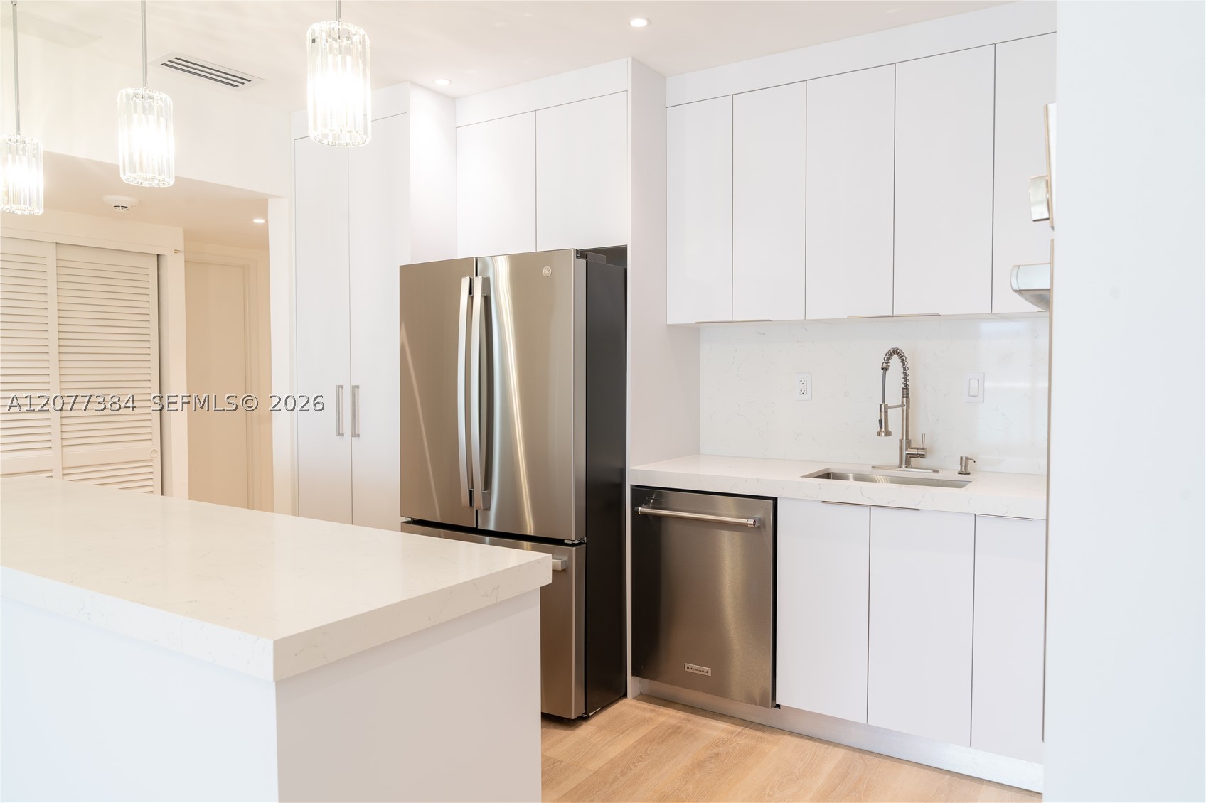 19390 Collins Ave Ph-24 Property Photo 17
