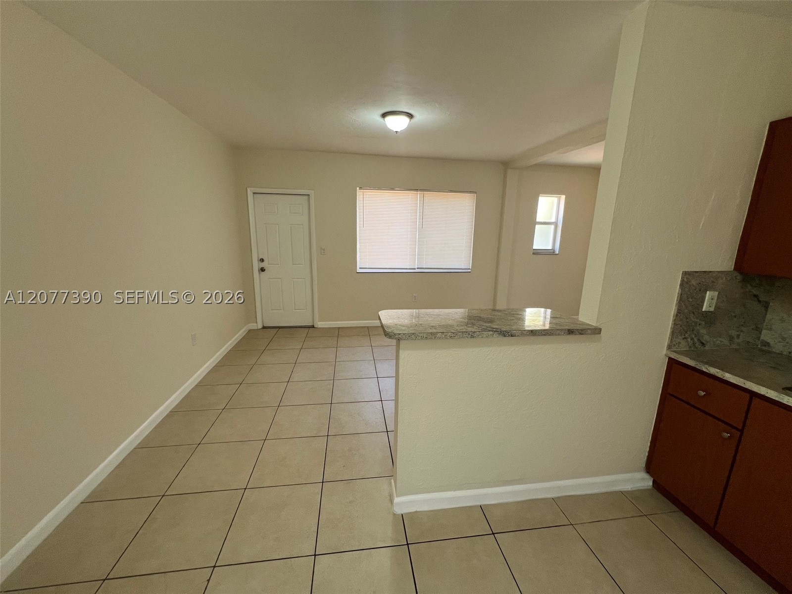686 Ne 85th St 3b Property Photo 2