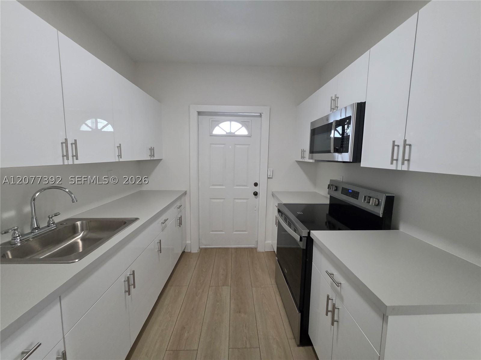 2326 Sw 9th St 1 Property Photo 3