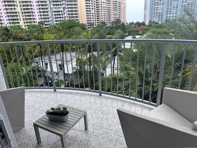 210 Sea View Dr 608 Property Photo 8