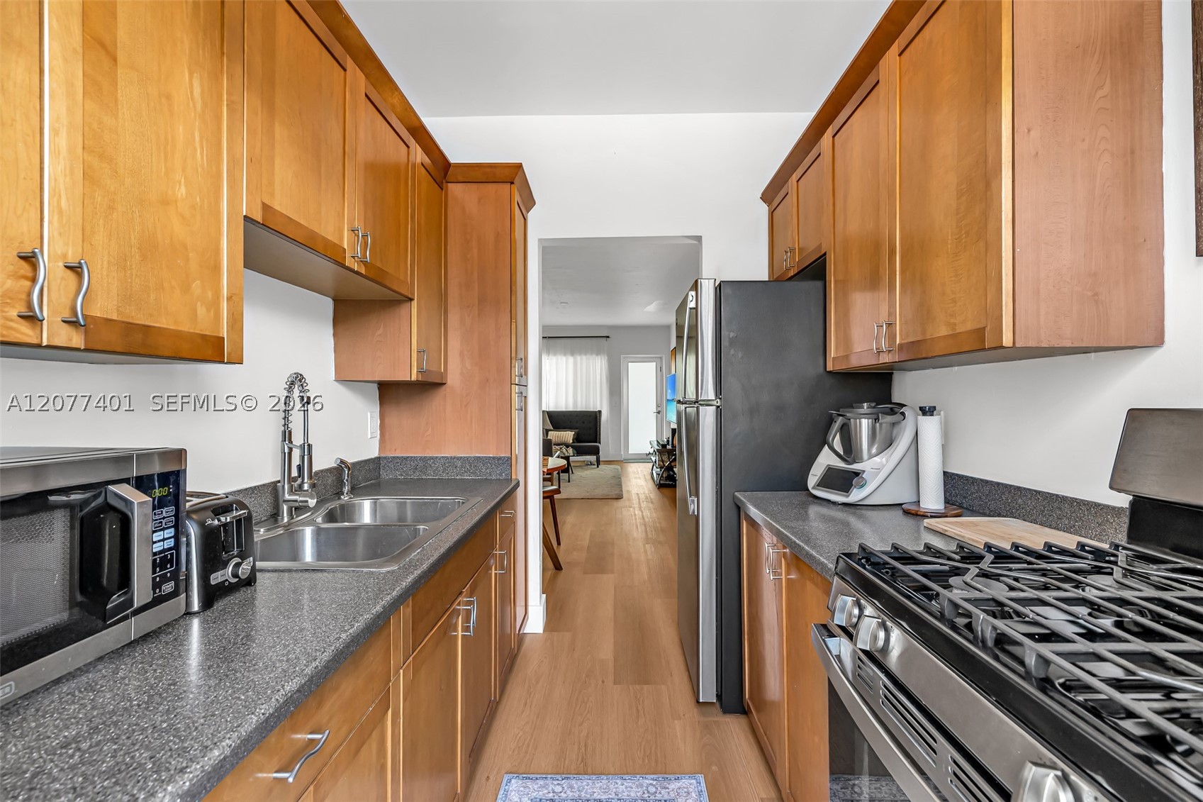 1840 James Ave 13 Property Photo 11