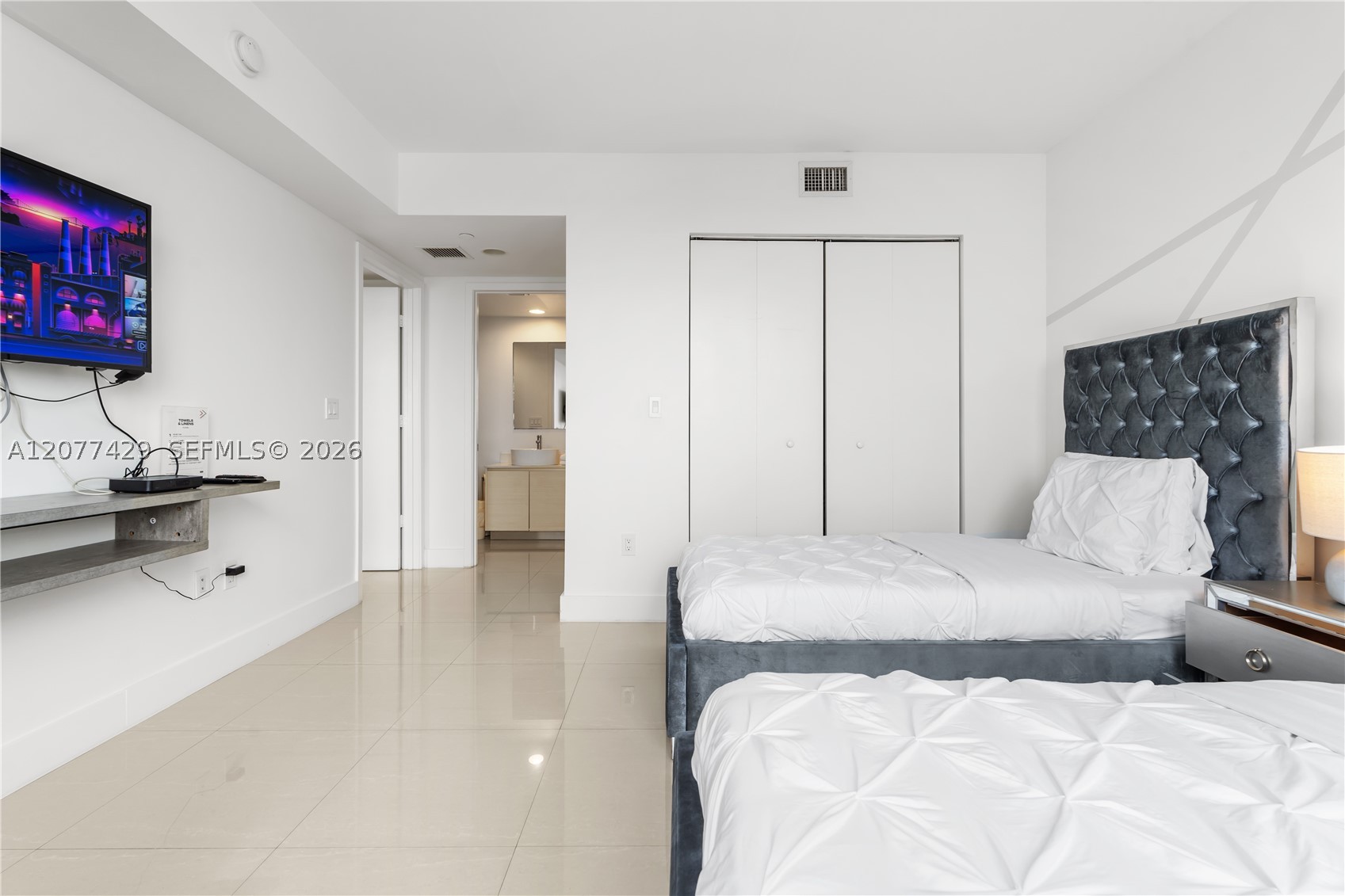 2600 E Hallandale Beach Blvd T2802 Property Photo 20