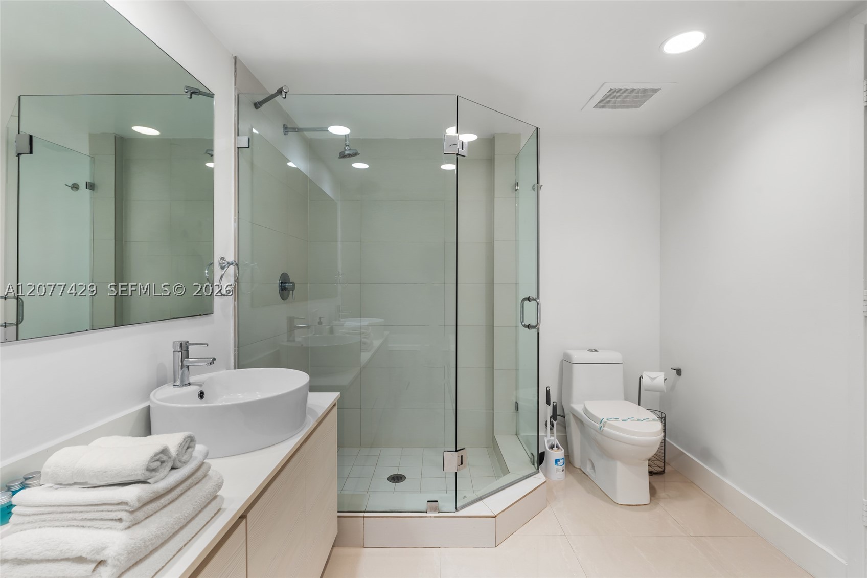 2600 E Hallandale Beach Blvd T2802 Property Photo 21