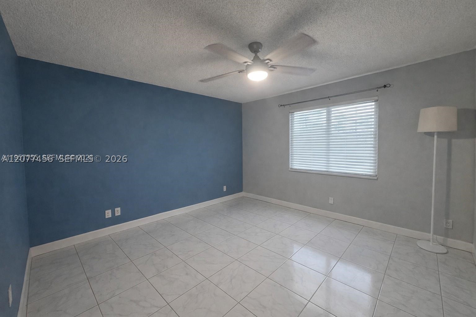 3910 Inverrary Blvd 603-b Property Photo 6