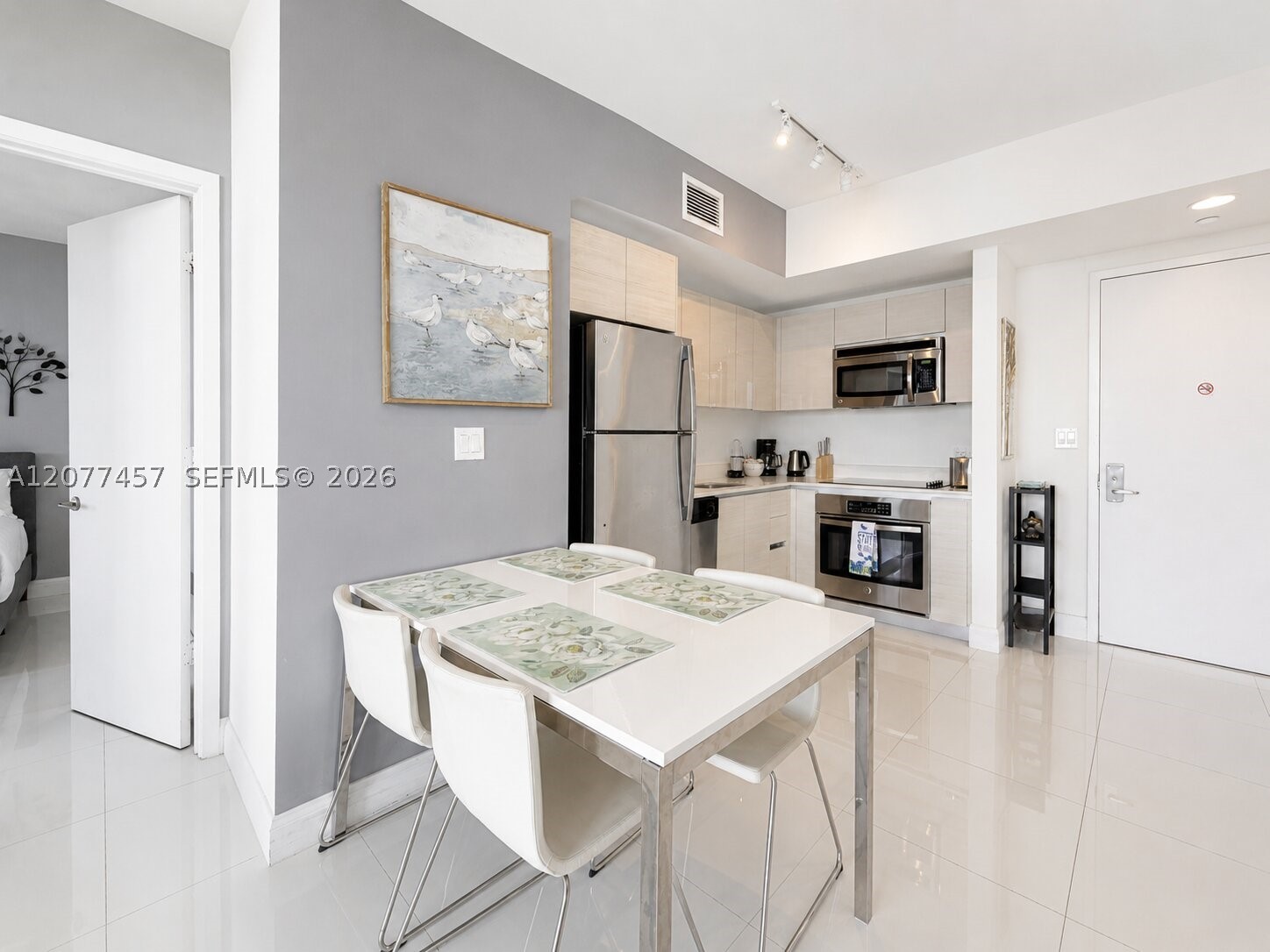 2600 E Hallandale Beach Blvd T3203 Property Photo 5
