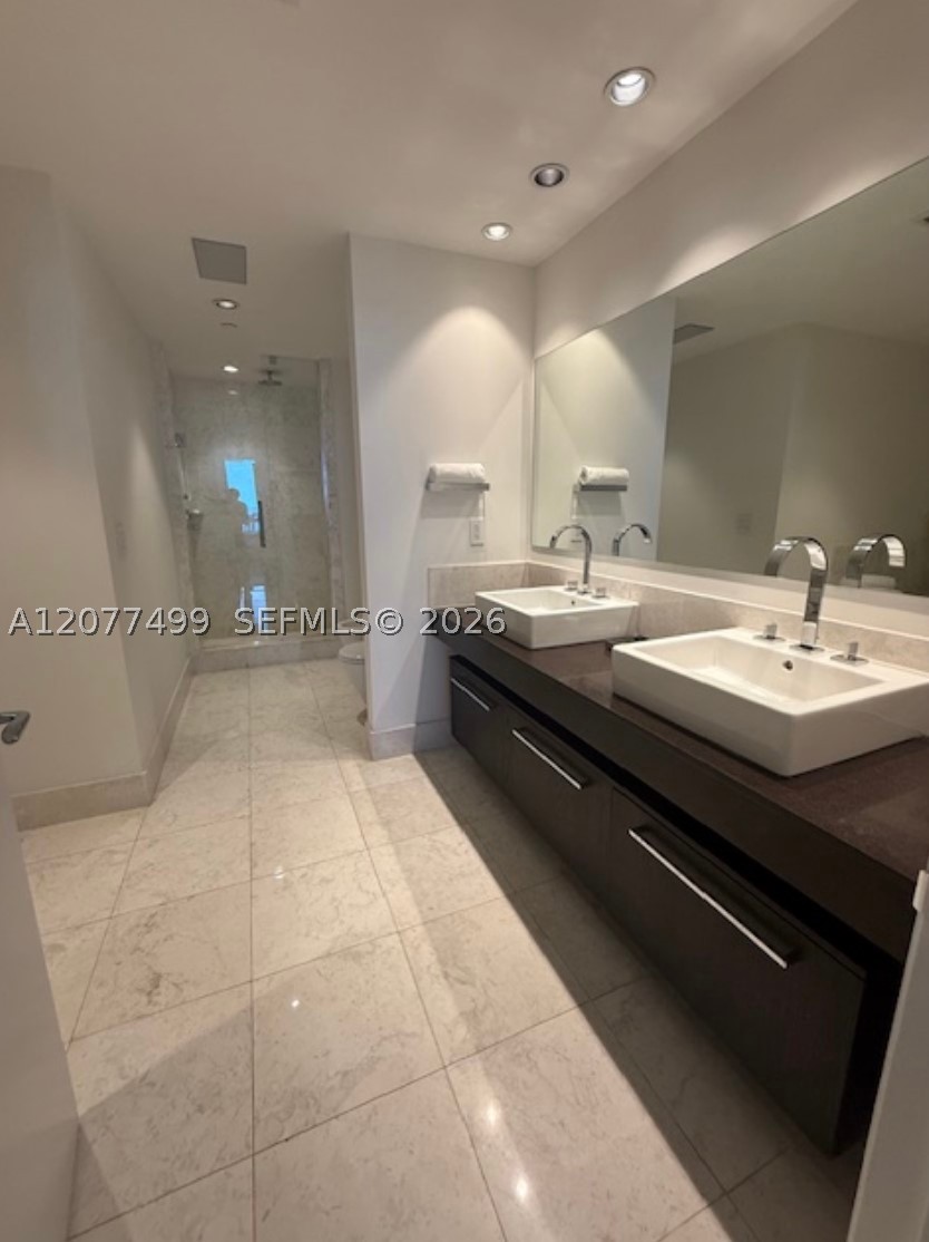 17121 Collins Ave 1807 Property Photo 14