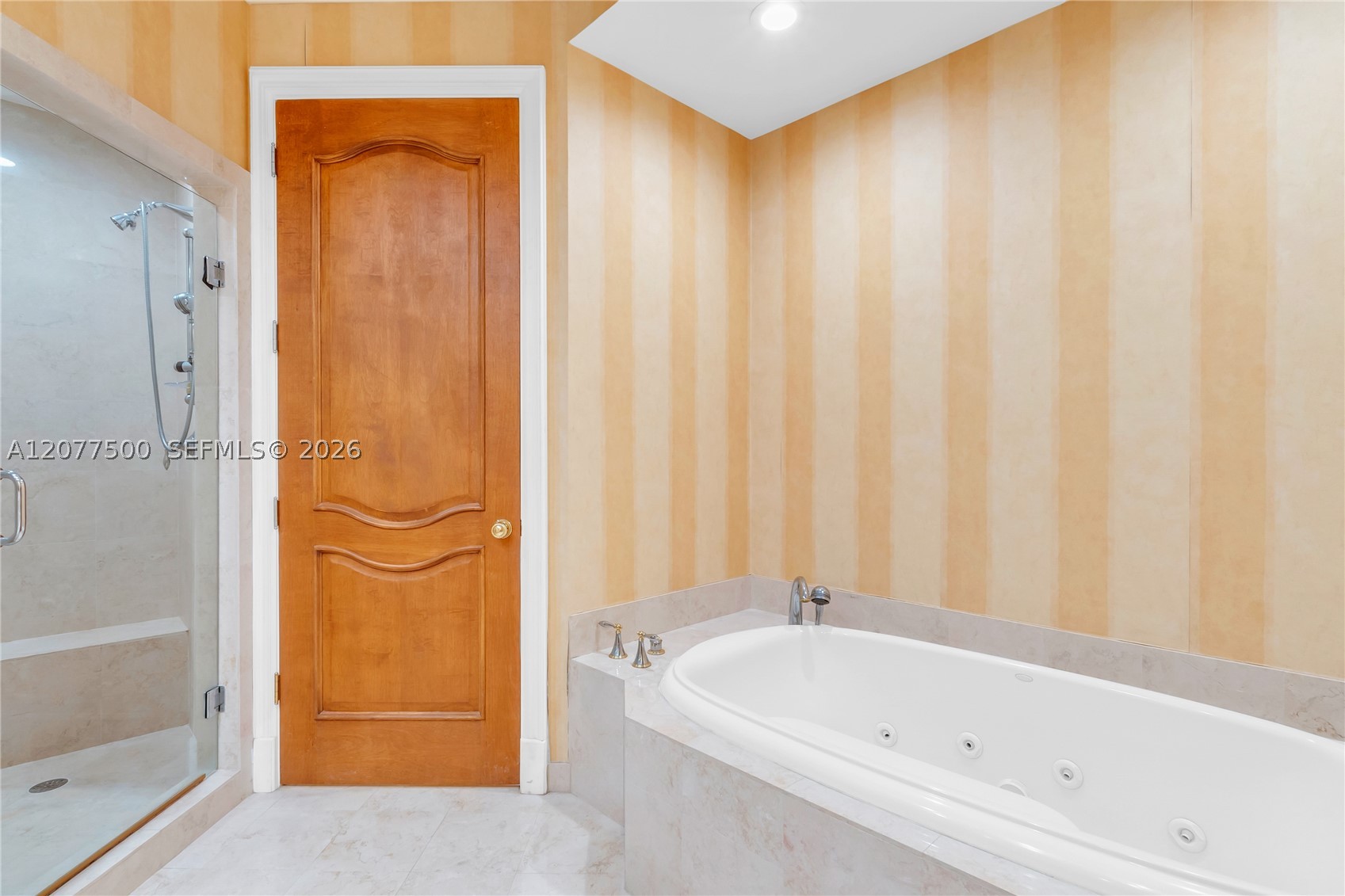 791 Crandon Blvd Ph04 Property Photo 16