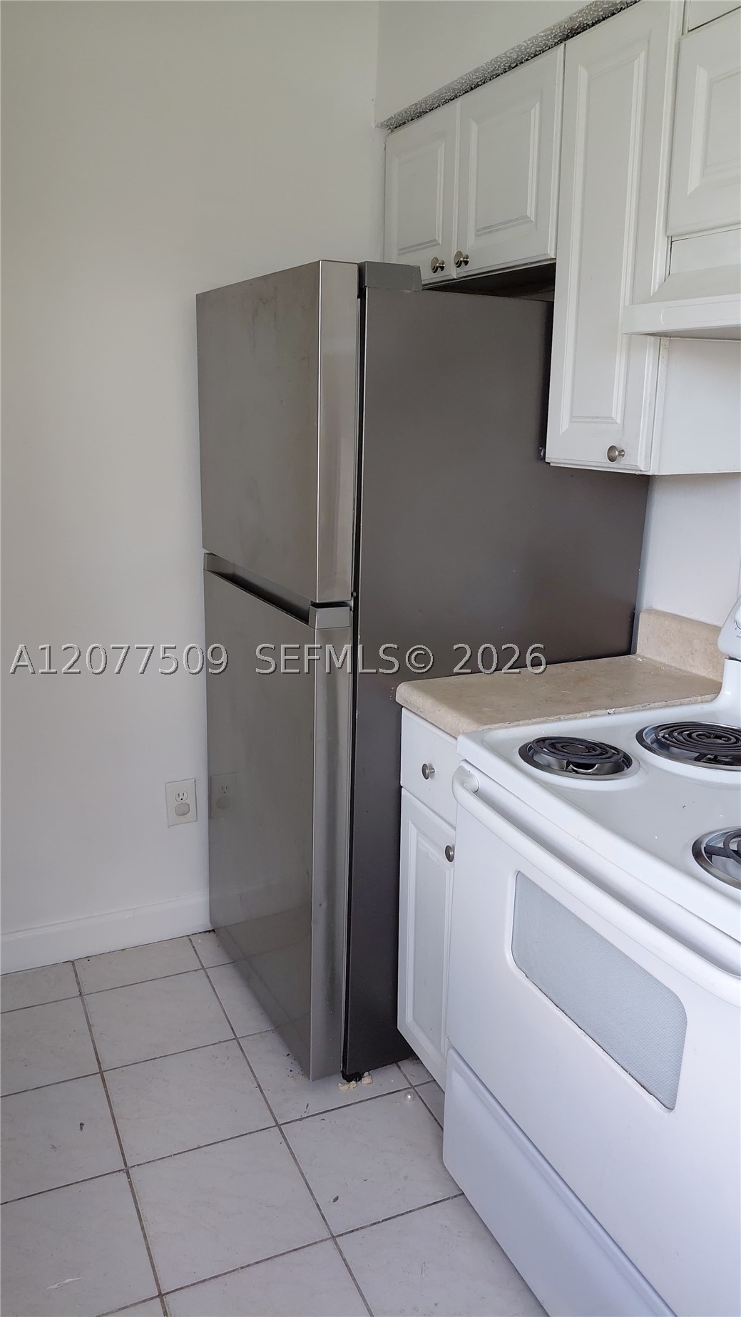 820 N Franklin Ave 820j Property Photo 6