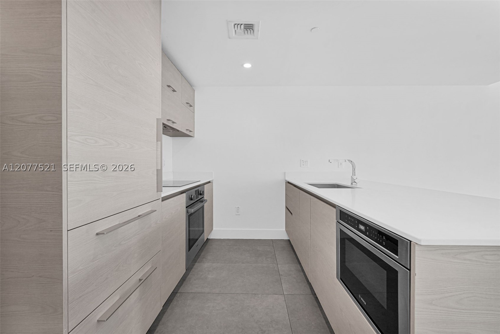 1300 S Miami Ave 2811 Property Photo 5