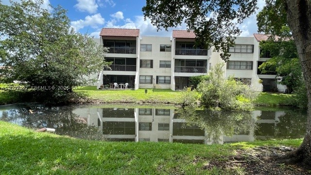 100 Lakeview Dr 103 Property Photo 1