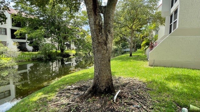 100 Lakeview Dr 103 Property Photo 2