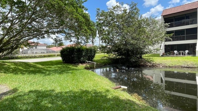 100 Lakeview Dr 103 Property Photo 19