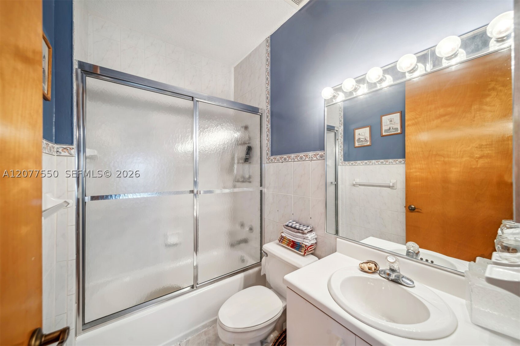 9008 Collins Ave 402 Property Photo 23