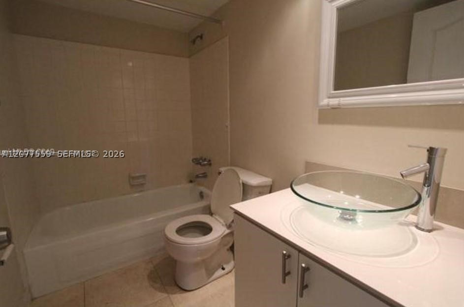 5775 W 20th Ave 406 Property Photo 3