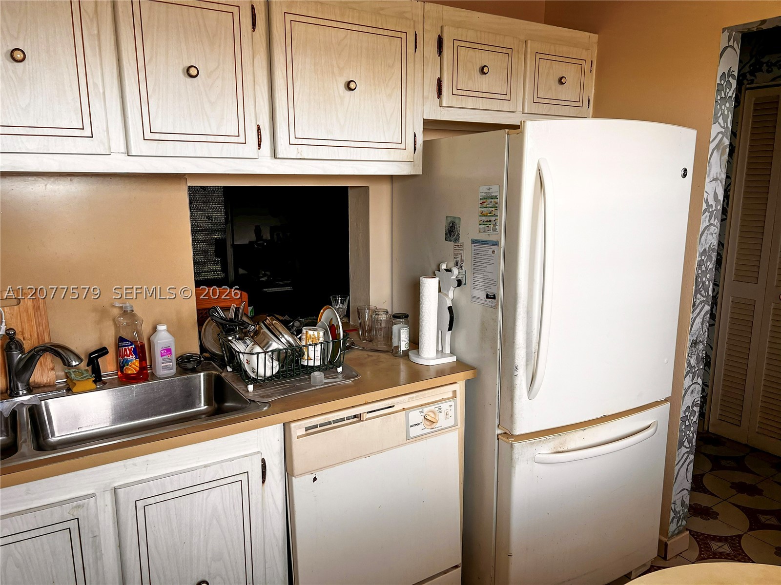1445 Atlantic Shores Blvd 604 Property Photo 6