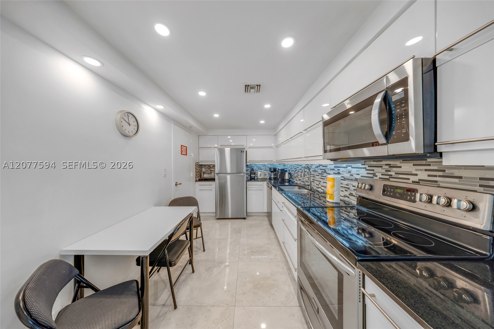3901 S Ocean Dr 9j Property Photo 11