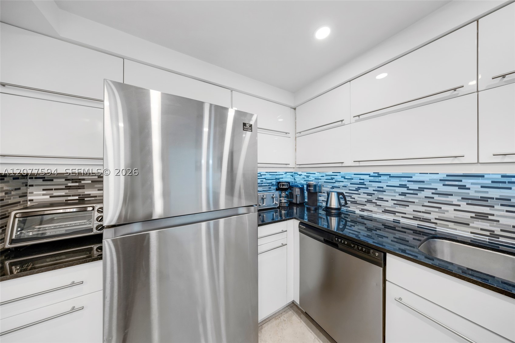 3901 S Ocean Dr 9j Property Photo 13