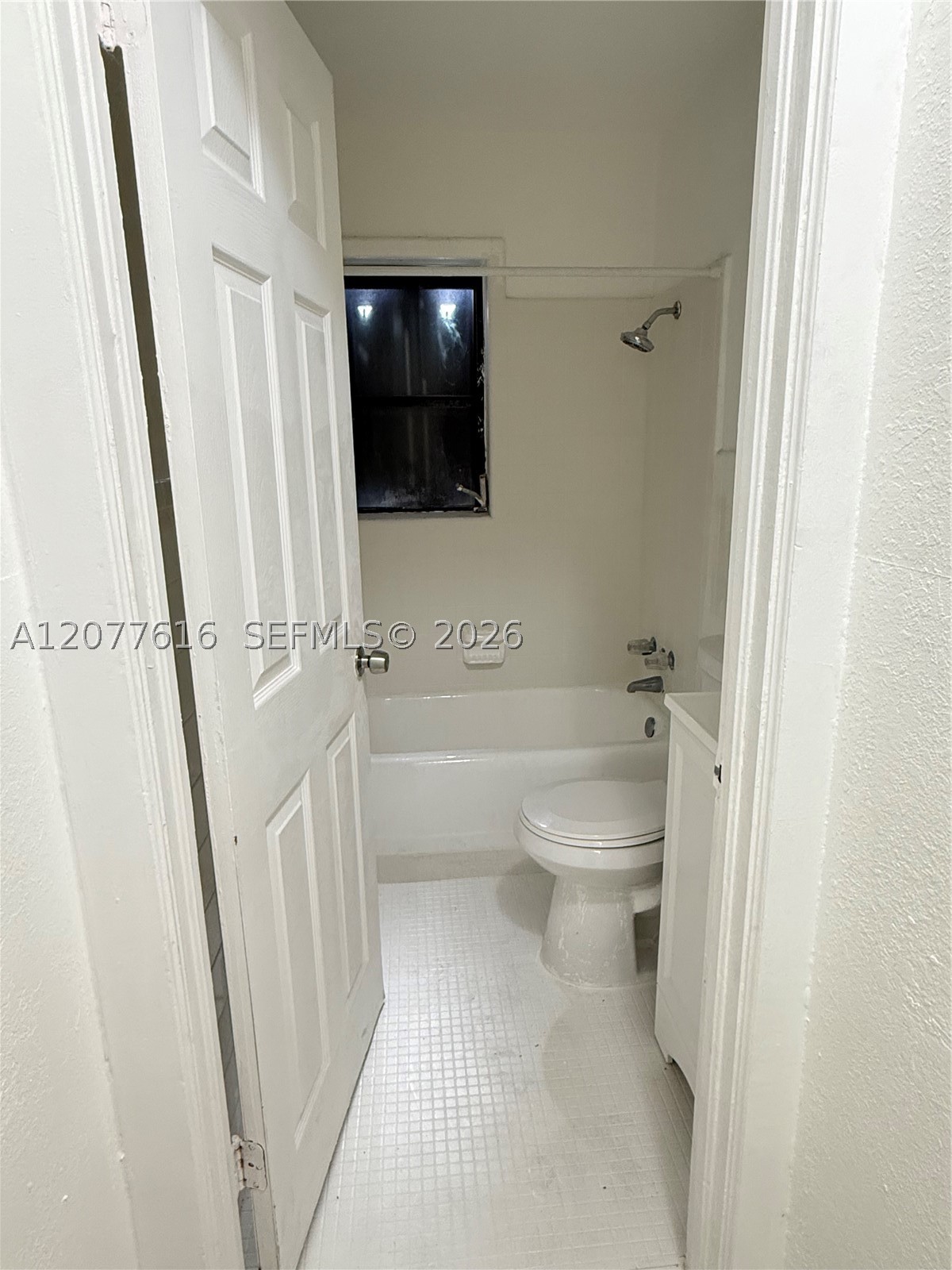 183 Silver Beach Rd Property Photo 3