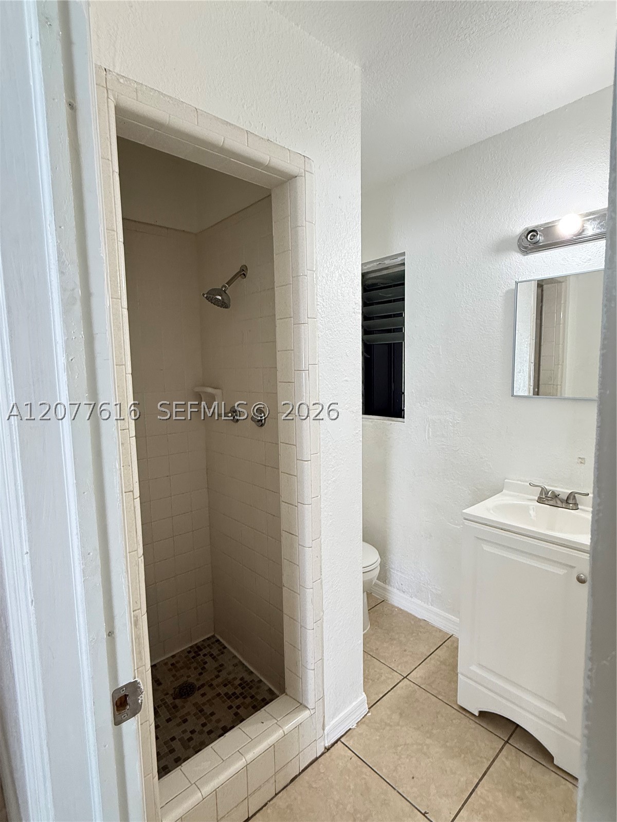 183 Silver Beach Rd Property Photo 8