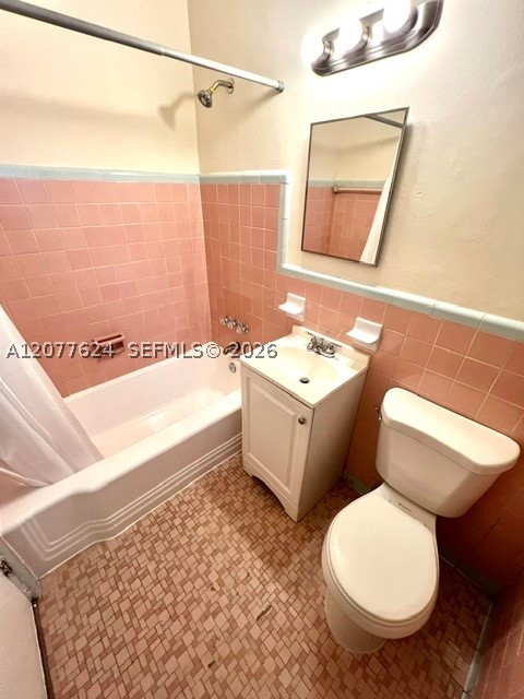 698 Ne 85th St 3 Property Photo 9