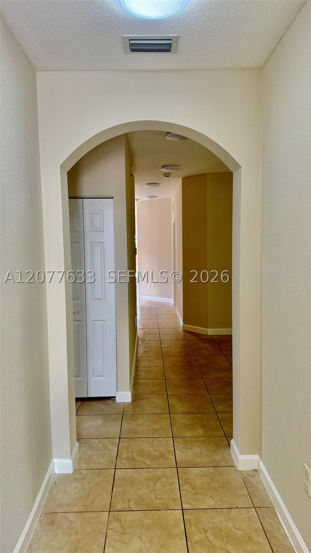 2364 Ne 4th St 2364 Property Photo 4