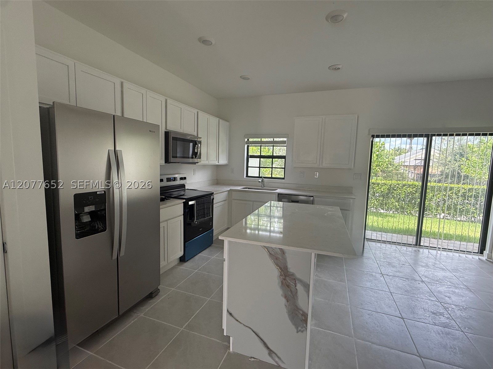 813 Sw 11th Ter 0 Property Photo 3