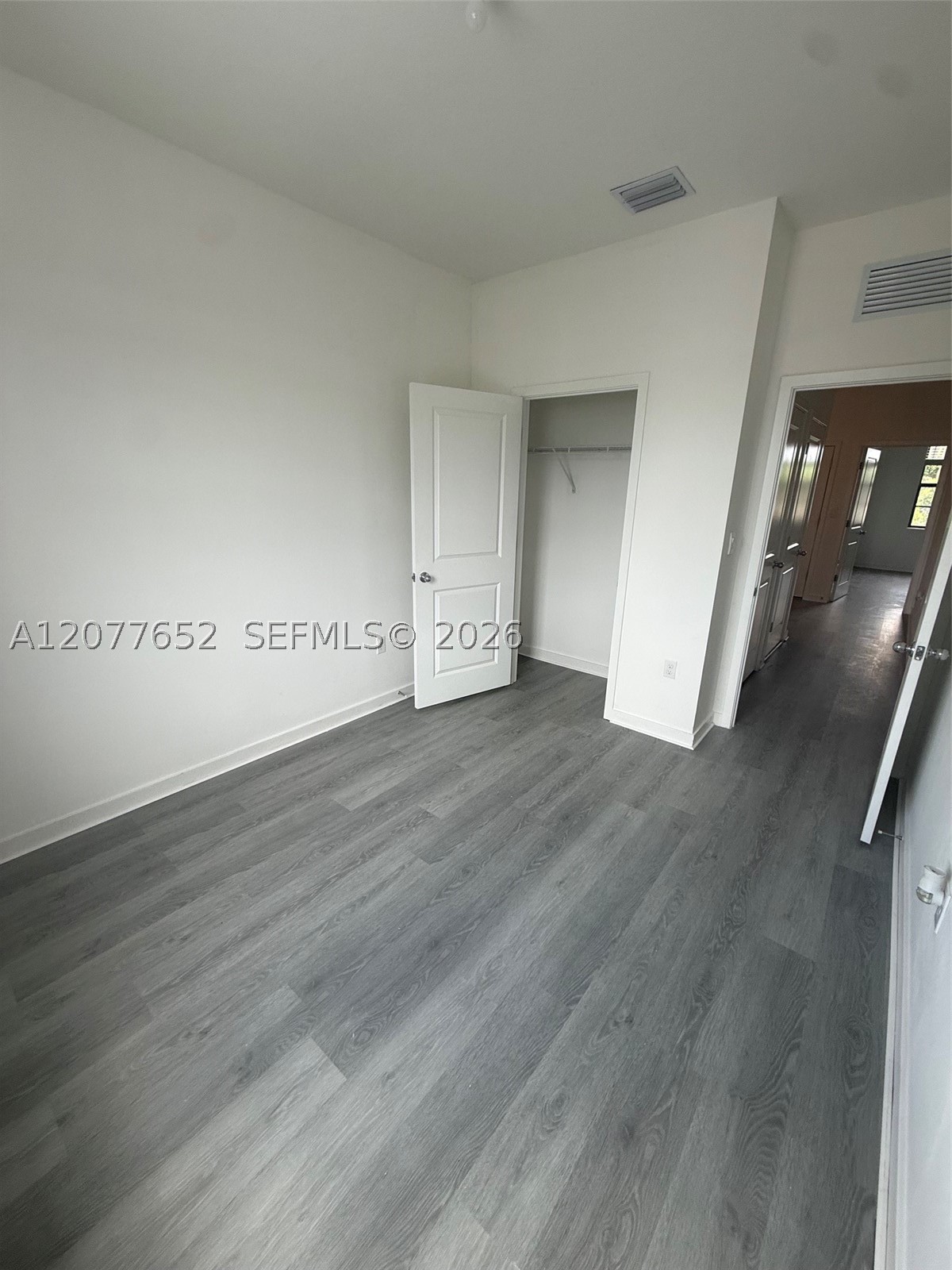 813 Sw 11th Ter 0 Property Photo 12