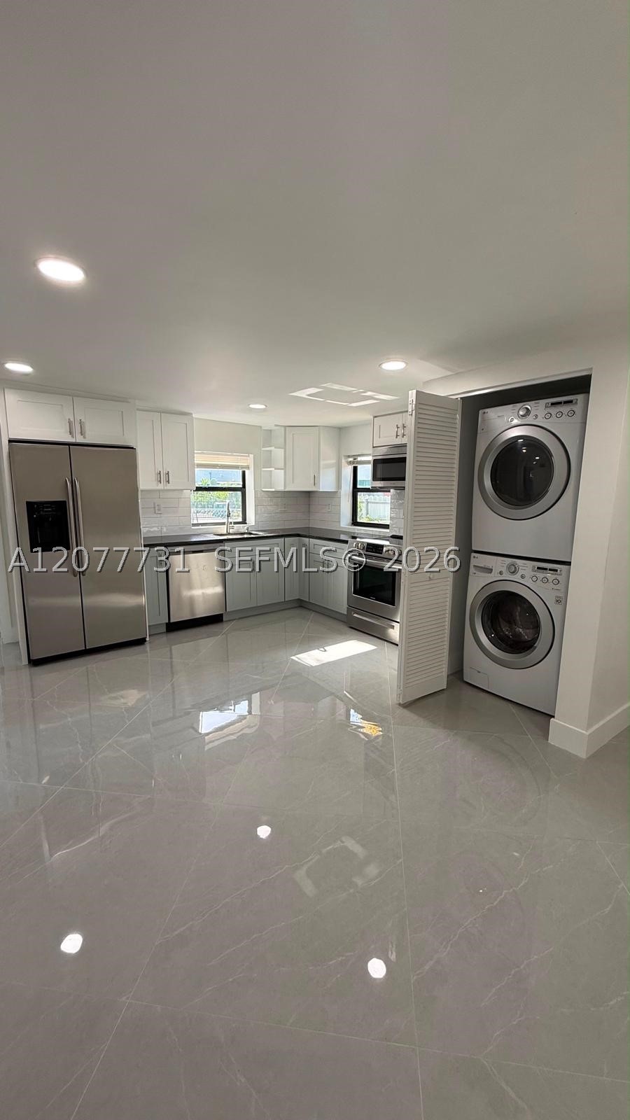 305 NE 58th Ter 0 Property Photo 1