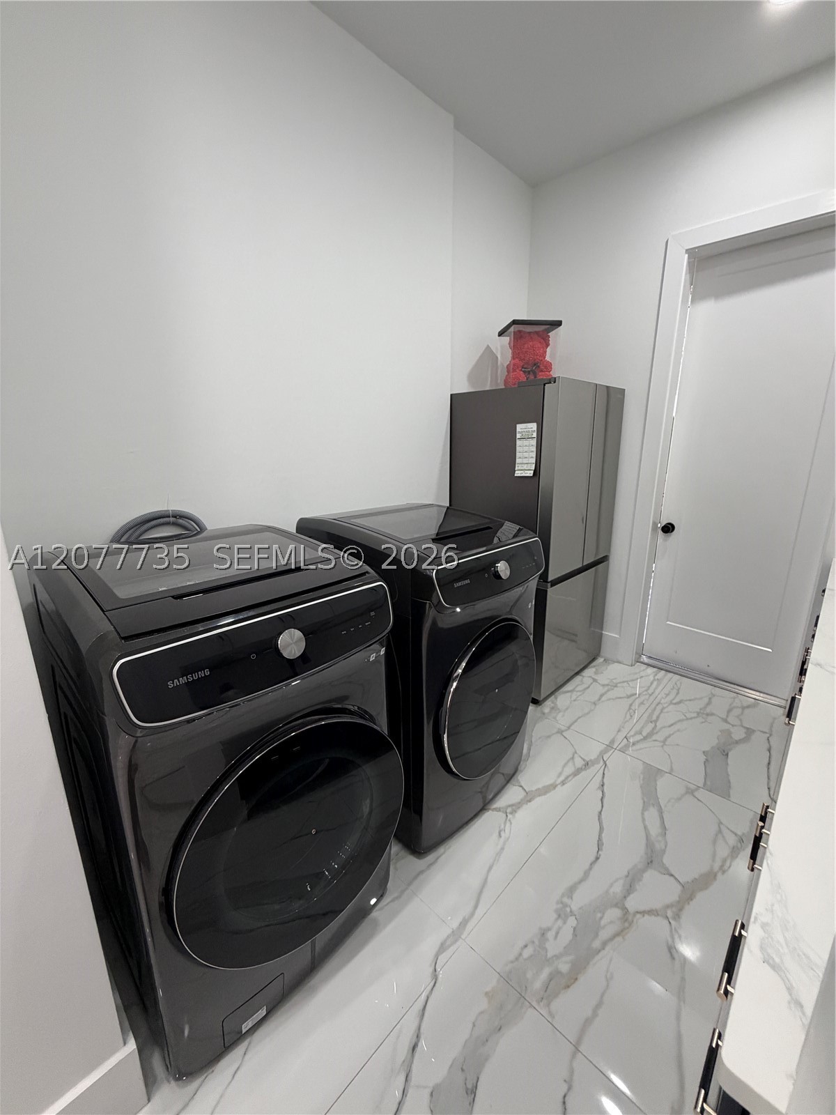 910 Nw 38th Ave Property Photo 28