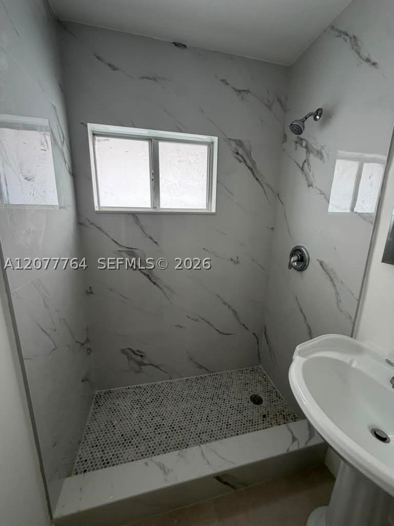 2465 W Flagler St 6 Property Photo 4