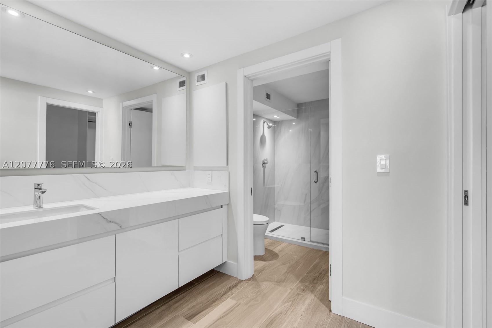 607 Ocean Dr 10k Property Photo 16