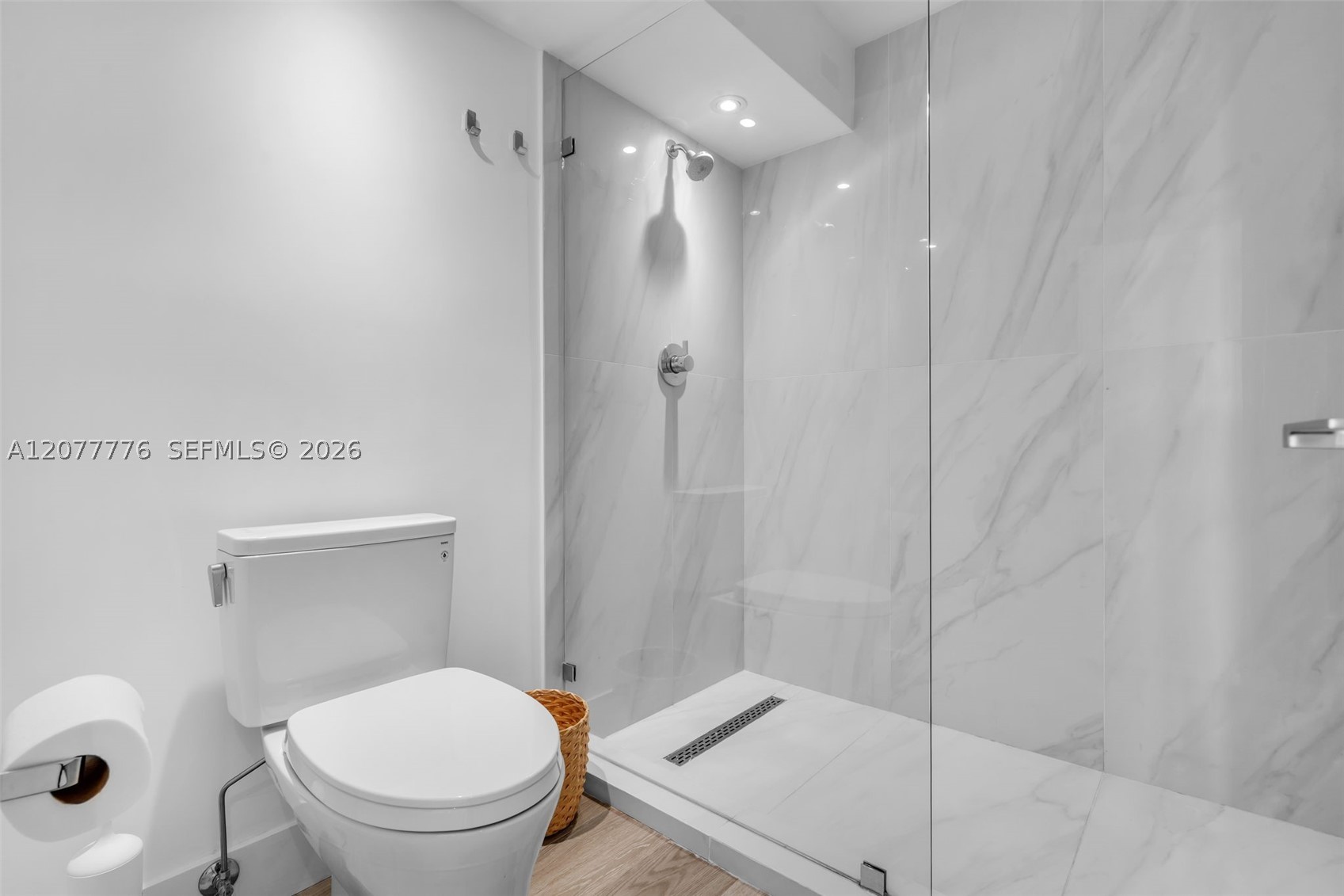 607 Ocean Dr 10k Property Photo 18