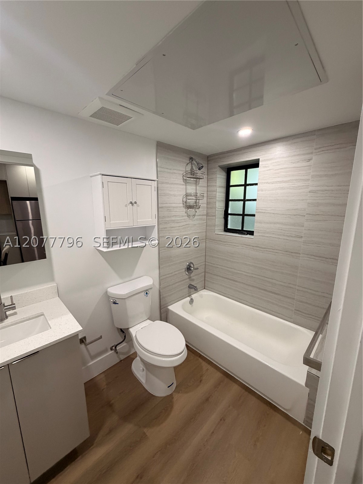 1619 Jefferson Ave 102 Property Photo 3