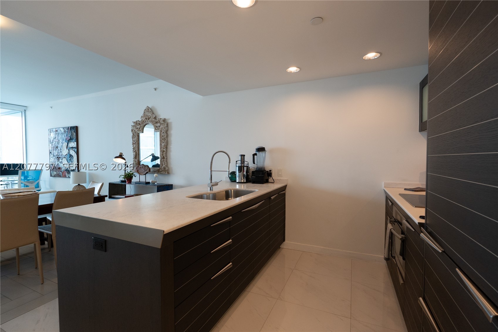 200 Biscayne Boulevard Way 3305 Property Photo 8