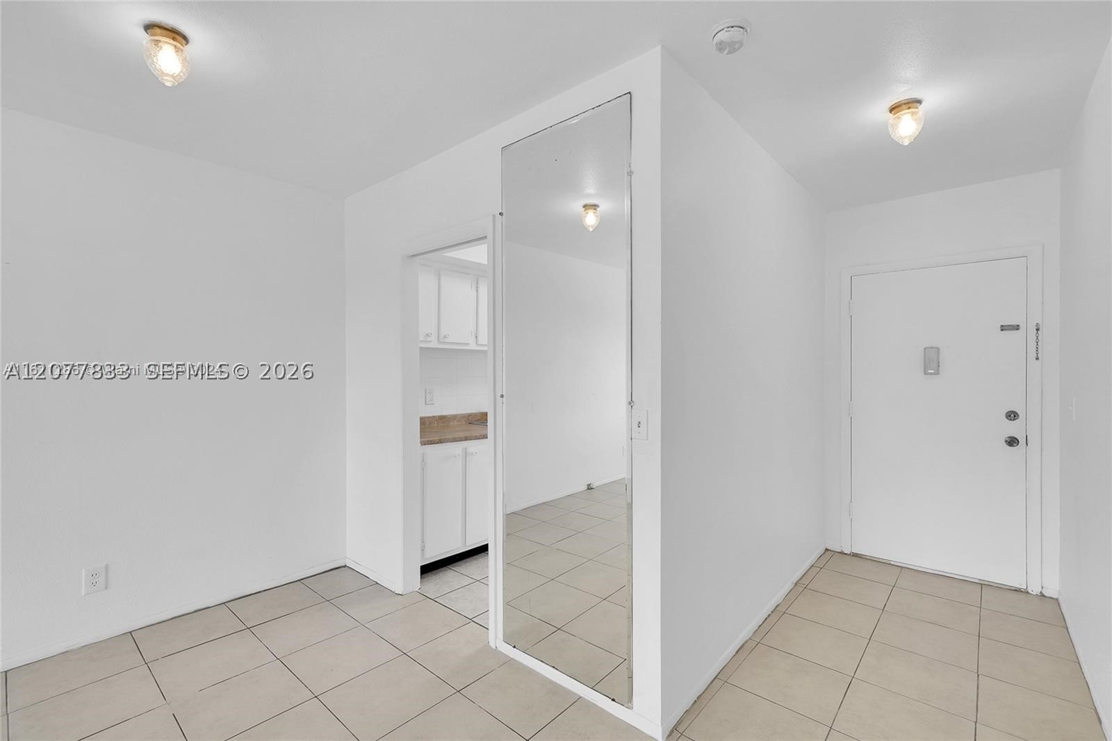 1050 E Sample Rd 309 Property Photo 5