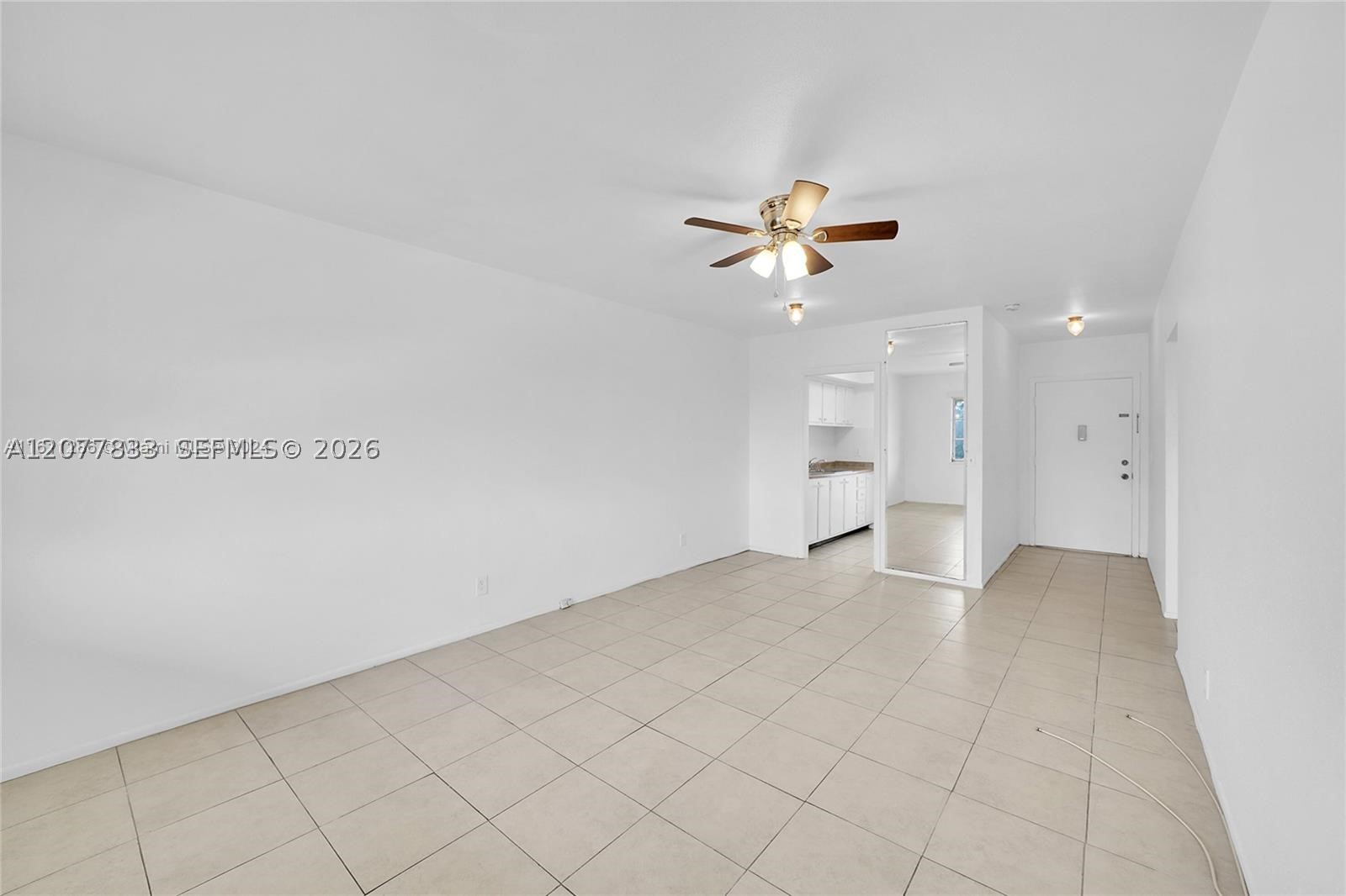 1050 E Sample Rd 309 Property Photo 11