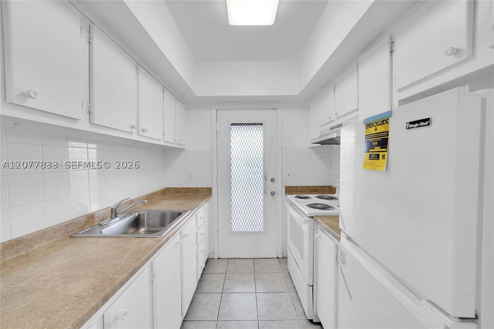 1050 E Sample Rd 309 Property Photo 19