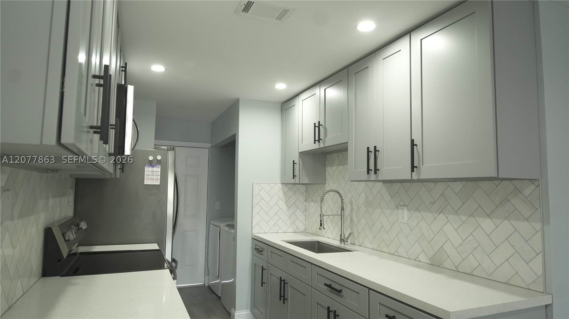 A12077863 Property Photo 9
