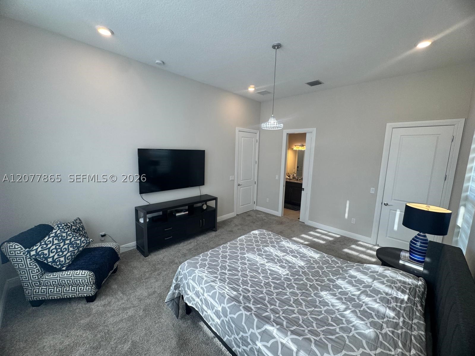 9296 Porto Way Property Photo 14