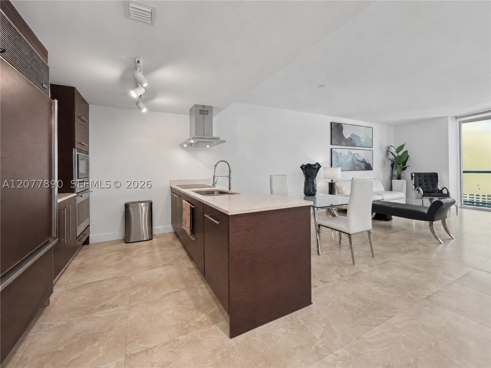 495 Brickell Ave 2707 Property Photo 5