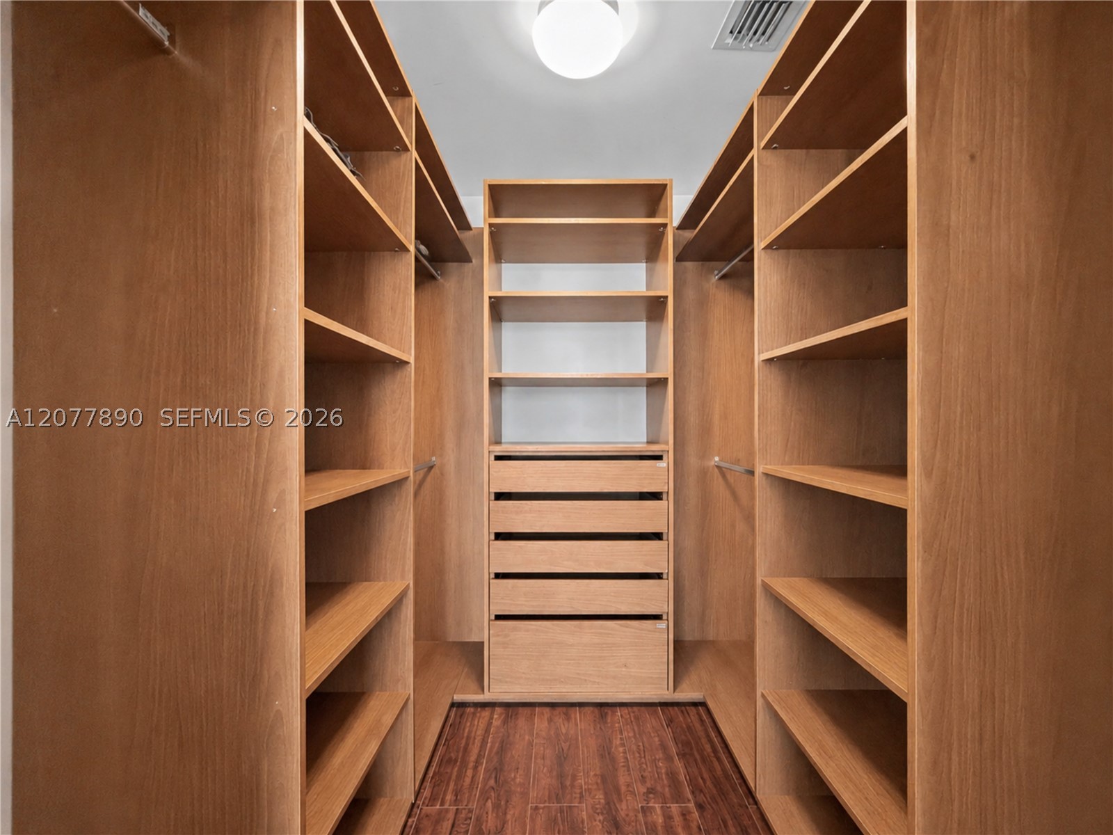 495 Brickell Ave 2707 Property Photo 17
